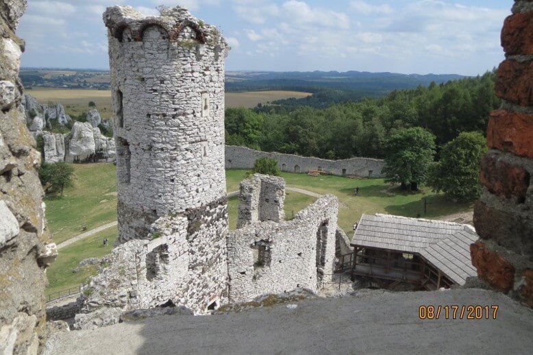 Ogrodzieniec Castle Poland